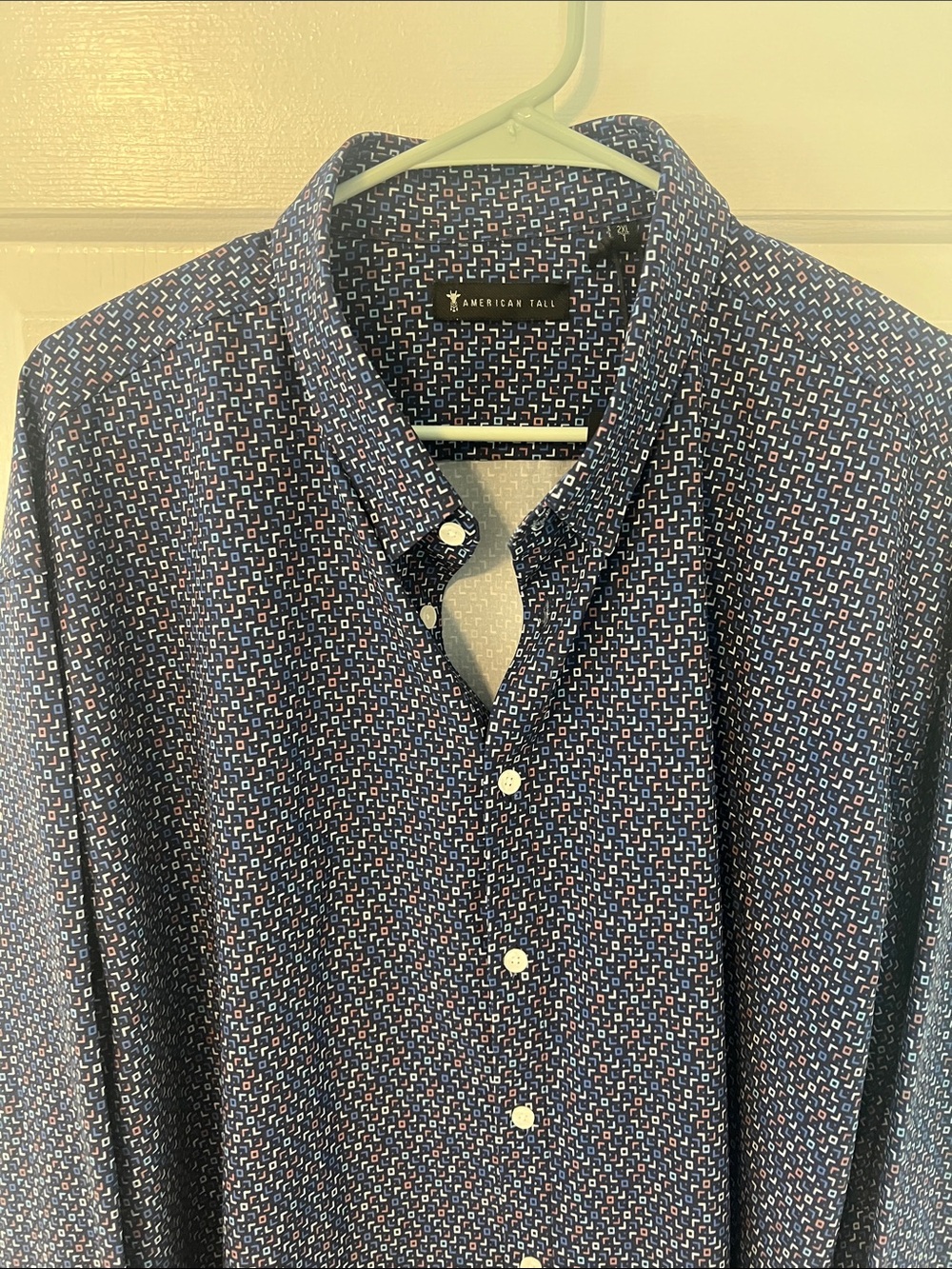 NWT (2XL Tall) men’s American Tall dress shirt